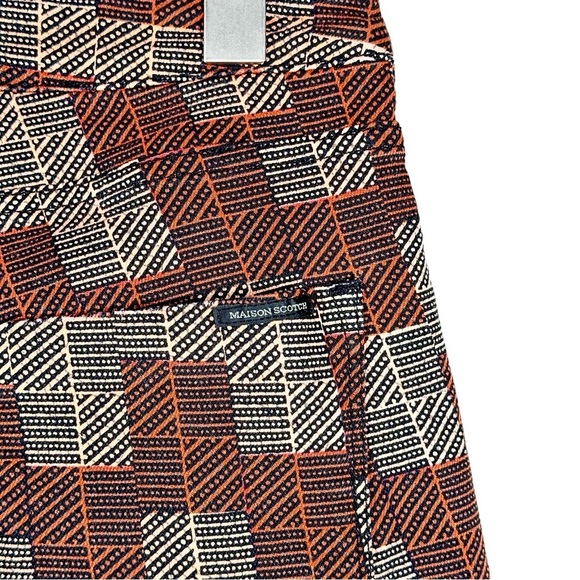 SCOTCH & SODA La Femme Selon Marie Sahara Social Printed Mid Rise Shorts - Picture 4 of 9